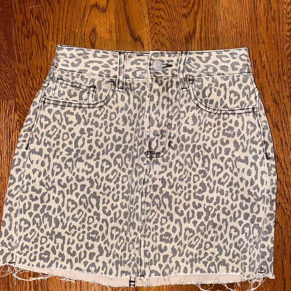 Pacsun skirt - Picture 2 of 3